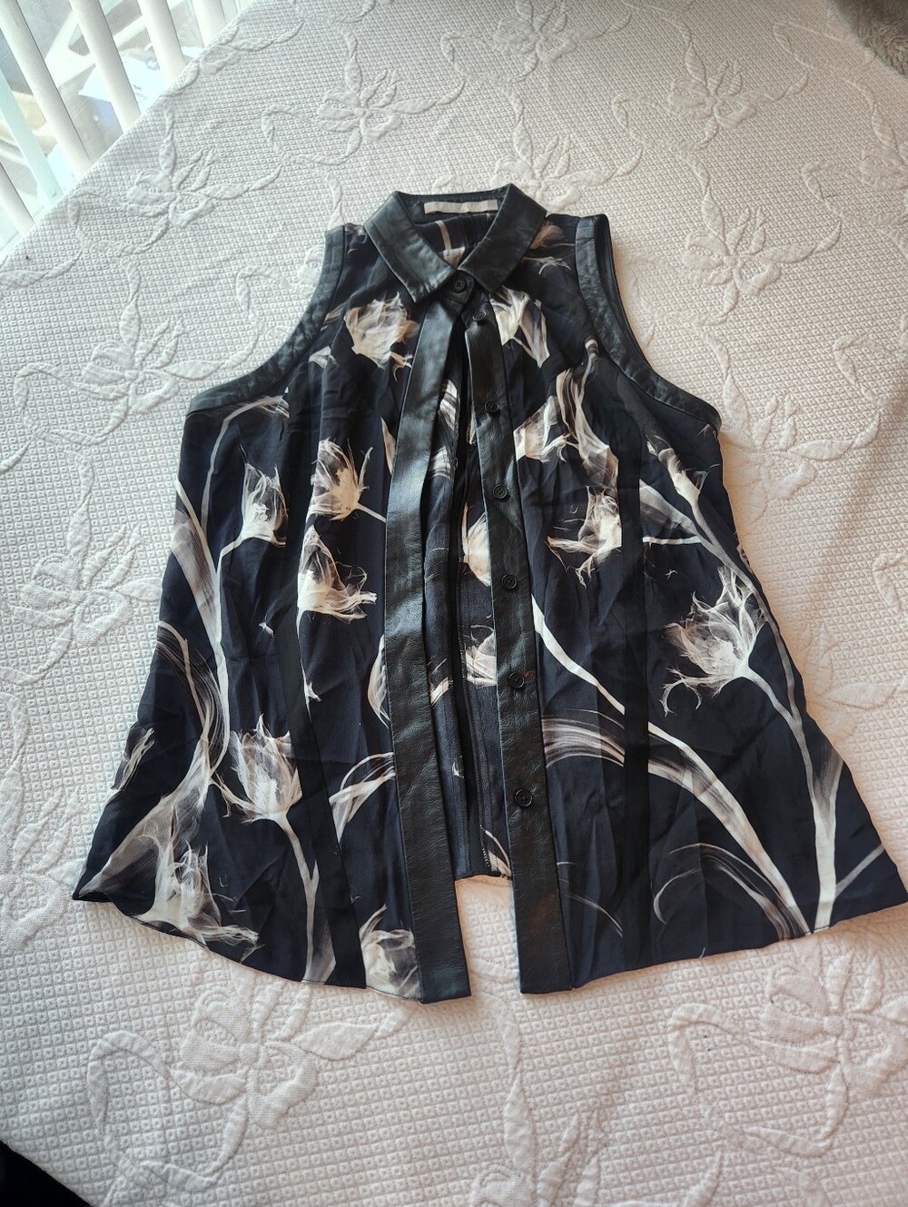 Jason Wu Black Floral-Print Sleeveless Button-Down Blouse